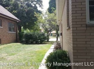 9750 W Lisbon Ave, Milwaukee, WI 53222