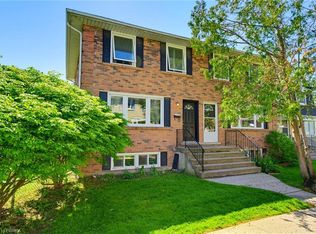 26 Coachwood Rd #6, Brantford, ON N3R3R4