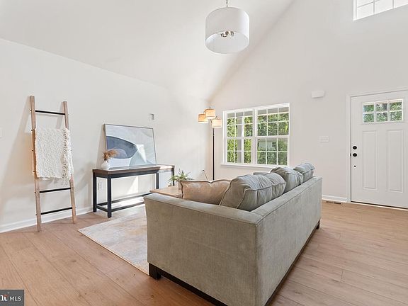 4th image of 4263 Hadamar Rd