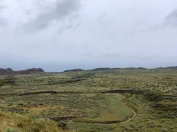 80 Log Creek Rd, Miles City, MT 59301