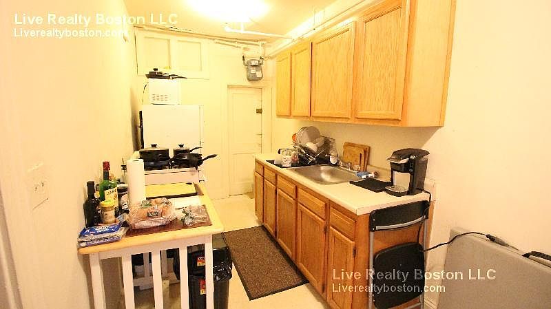 2nd image of 681 Washington St