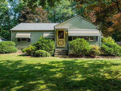 64 Simpson Cir, Agawam, MA, 01001