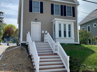 104 Elm St #A, Amesbury, MA 01913