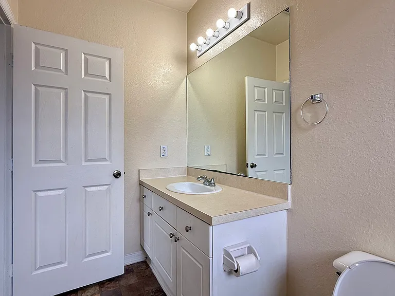 Primary Bedroom Bathroom