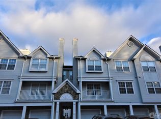 112 Prestwick Way #112, Edison, NJ 08820