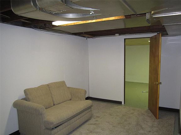 4th image of 6714-6716 Lansdowne Ave