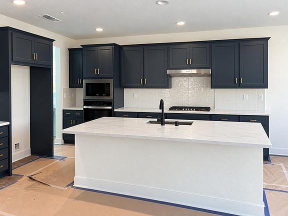 2nd image of 3095 Green Meadow Ln