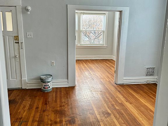 3rd image of 6515 Clayton Ave APT 1W