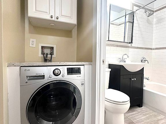 2nd image of 92 Pinehurst Ave APT 5C