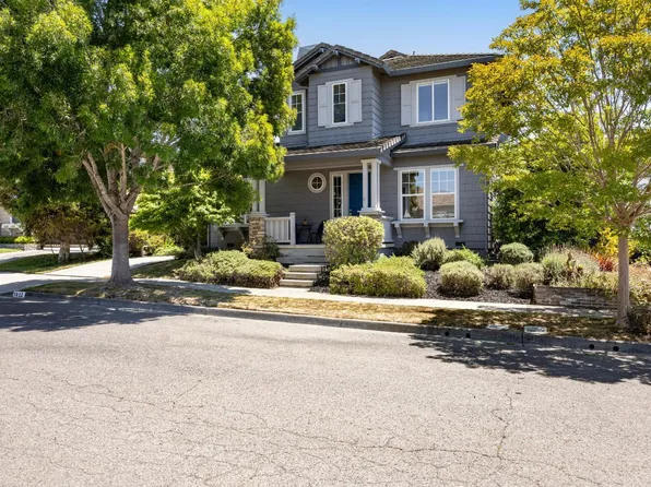 1922 Buckingham Lane, Petaluma, CA 94954