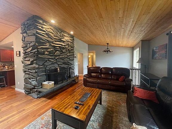 2nd image of 1811 Tartan Ct