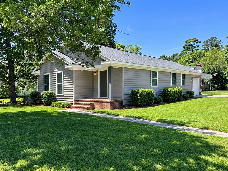 714 Capitol Landing Rd — Photo 1