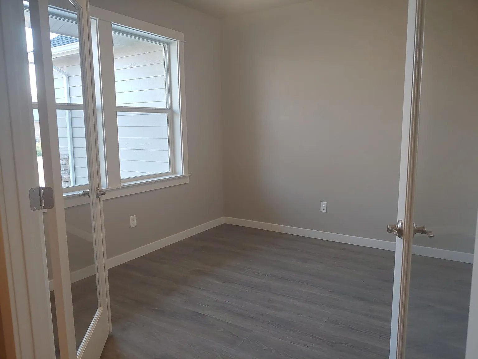 4 bed, 2046 sqft, $2,995 — Photo 4