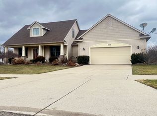 869 River Rock Dr NE, Comstock Park, MI 49321