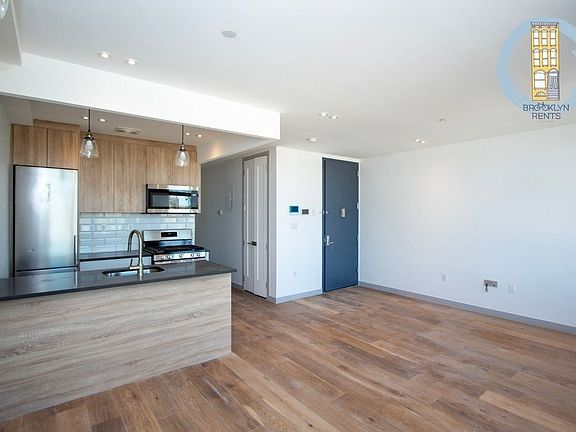 3rd image of 358 Weirfield St #4