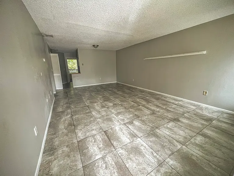 3705 Greencrest Ct — Photo 14