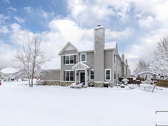 3rd image of 25400 Cove Ct