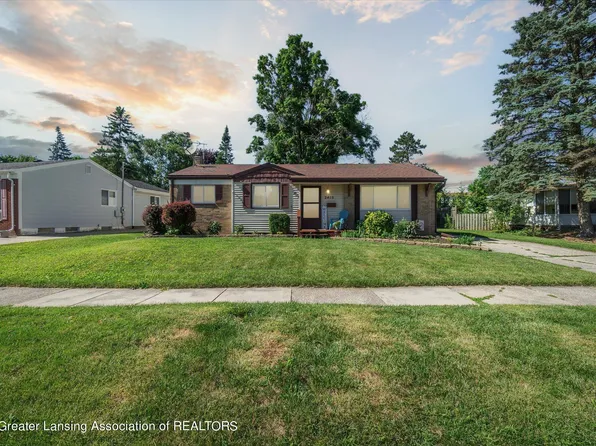 2415 Ridgeline Dr, Lansing, MI 48912