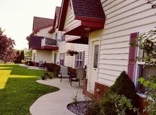 245 Park Ln APT A, Lomira, WI 53048