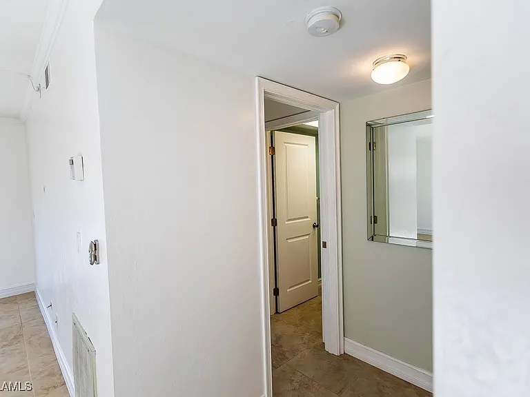 1110 SW 48th Ter #A-101 — Photo 24