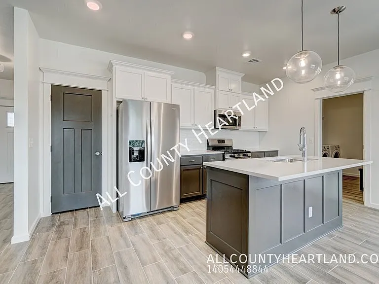 528 NW 175th St — Photo 5