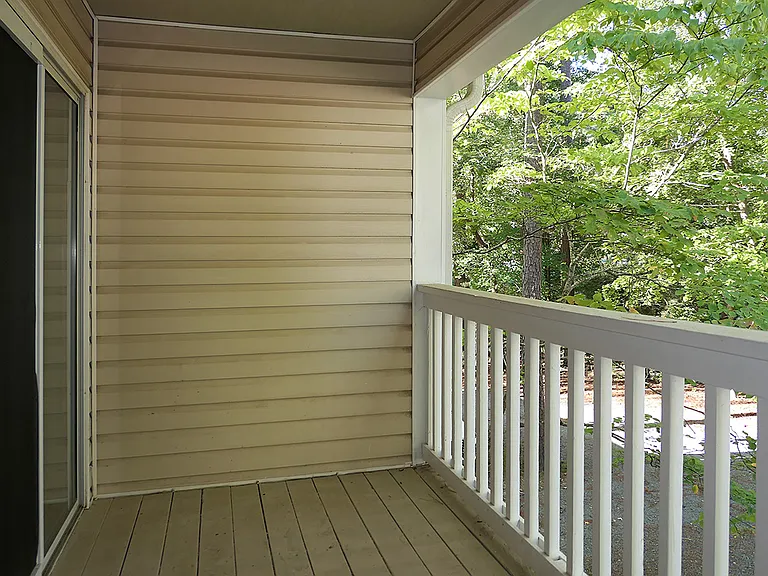 138 Kingsbury Dr — Photo 16