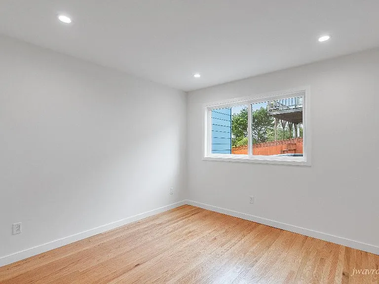 2714 Noriega St — Photo 30