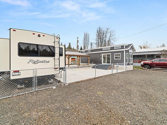 5th image of 18816 W Pommier Rd