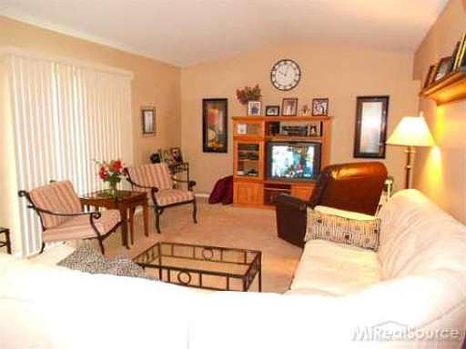 4th image of 31389 Creek Side Dr