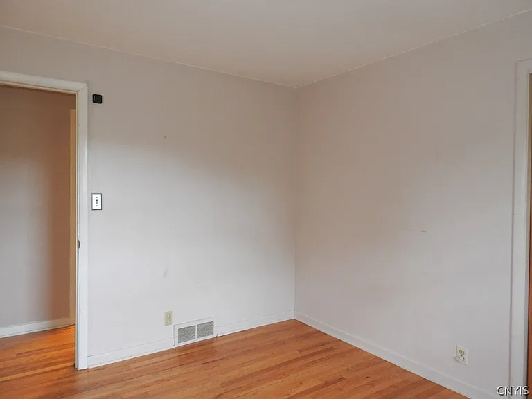 504 Hillsboro Pkwy — Photo 16