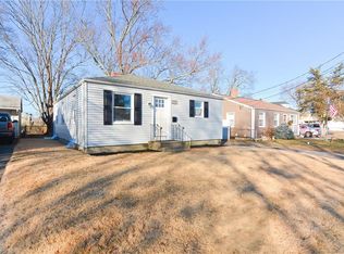 123 Manistee St, Pawtucket, RI 02861