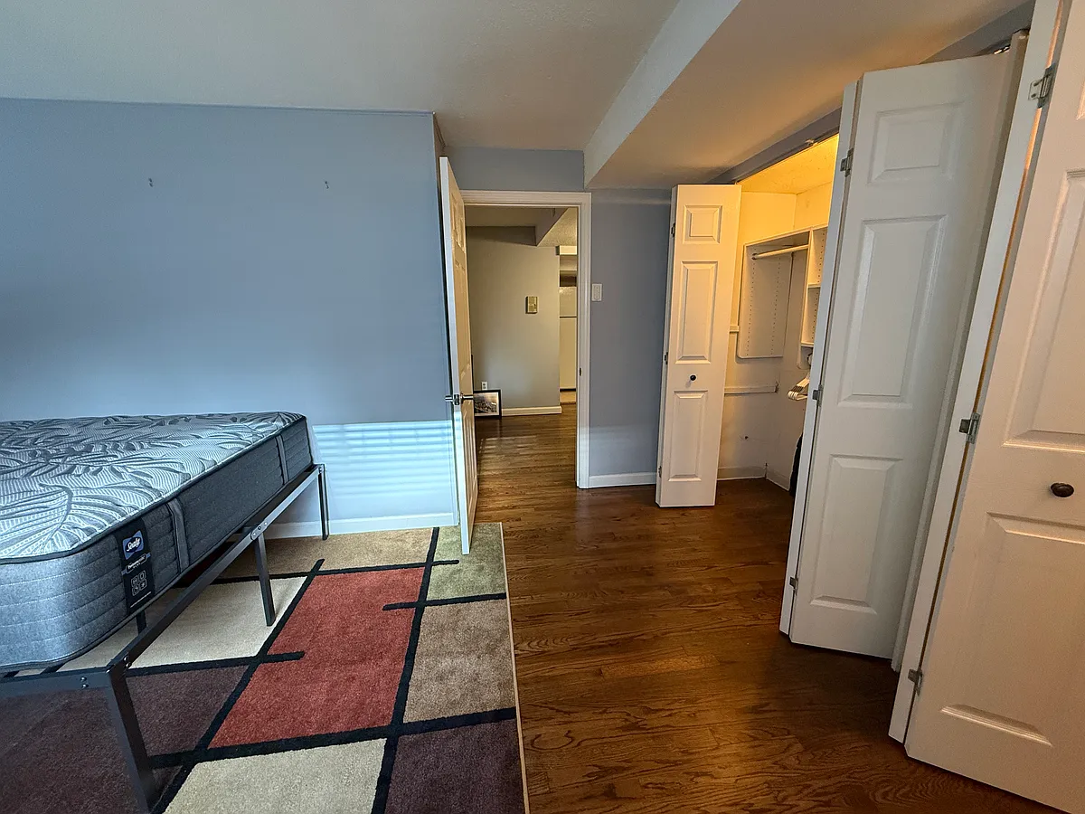 Building Photo - 239 Kelton St #14