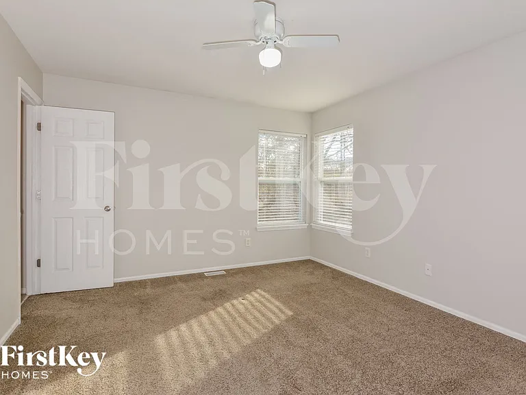 1400 Navaho Trl — Photo 9
