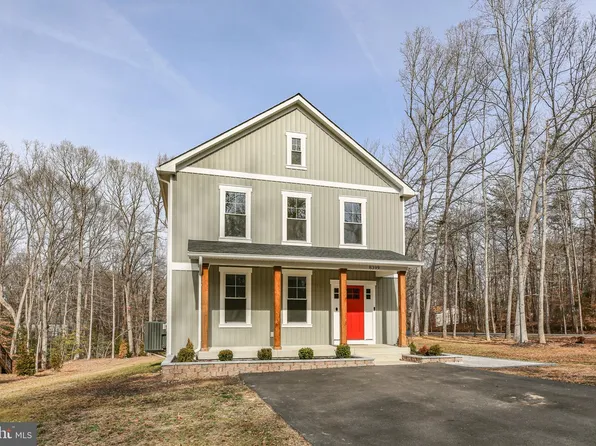 8399 Independence Cir, King George, VA 22485