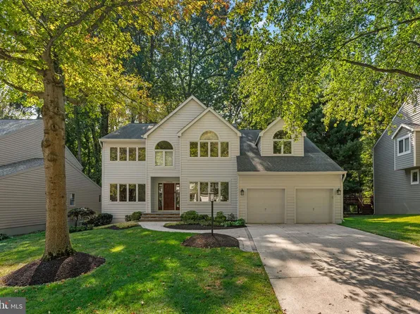 10684 Quarterstaff Rd, Columbia, MD 21044