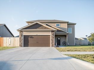 408 Northfield Rd, Manhattan, KS 66502