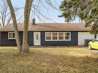 620 Carol Dr, Greenwood, IN 46143