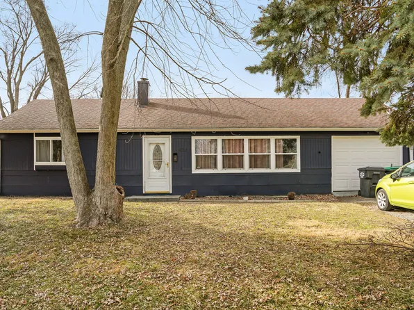 620 Carol Dr, Greenwood, IN 46143