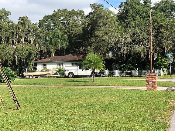 5th image of 10902 N Oakleaf Ave
