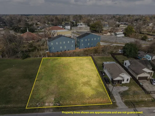 950 Granville Dr, Houston, TX 77091