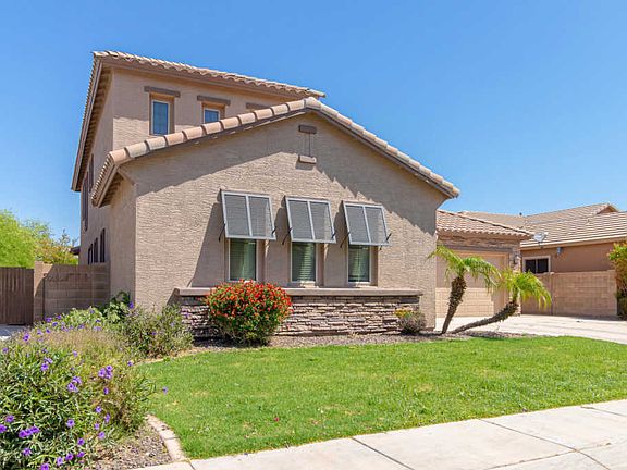 3rd image of 2782 E Lantana Dr