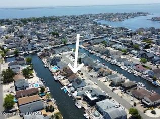 17 Clearwater Way, Toms River, NJ