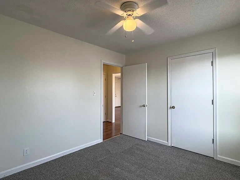 104 Waterford Dr — Photo 12