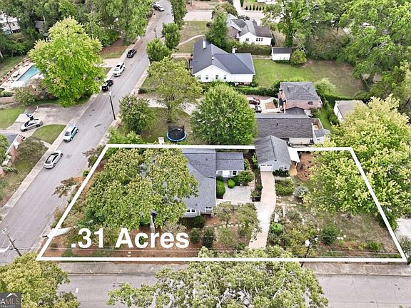 4th image of 635 Denton Dr