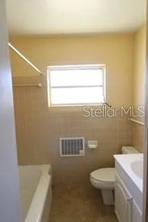 905 Marion Dr — Photo 6