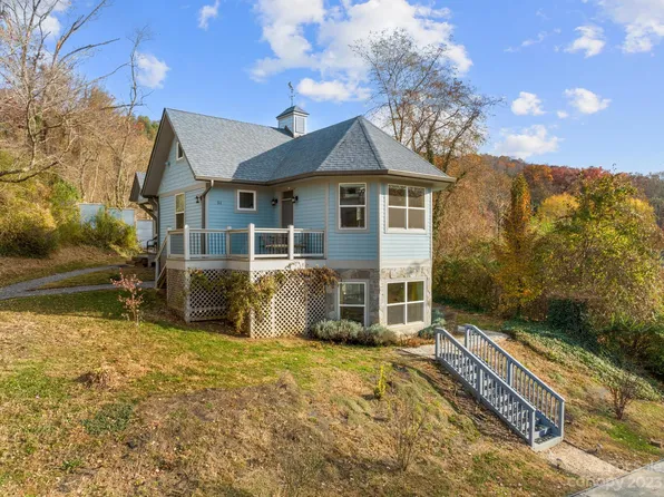51 Martin Luther King Jr Dr, Asheville, NC 28801