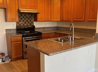 17888 Alburtis Ave APT B213, Artesia, CA