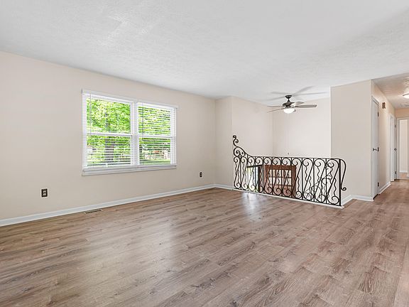 4th image of 4278 Catalpa Dr