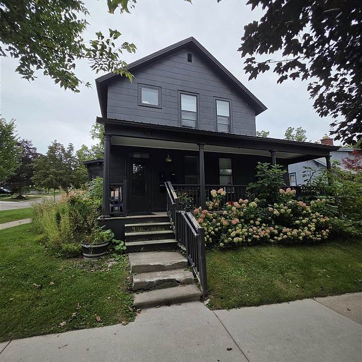 1st image of 524 State St #3