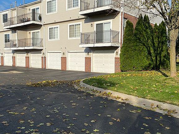 2nd image of 42791 Richmond Dr
